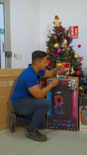 ¡¡¡✨ Arranca el 2026 con tu carro papelito 🚗🎊!!!

👉🏼 Participa en el gran sorteo de Cedepa y comienza el nuevo año, equipado para las mejores aventuras 😎

▶️ Dale play a este video y deja que Julio te cuente cómo participar 😉

¡#SomosCedepa 💪🏼!

#CedepaEsGarantía
#AutopartesManta #RepuestosManta #PromocionesCedepa #PromocionesNavideñas